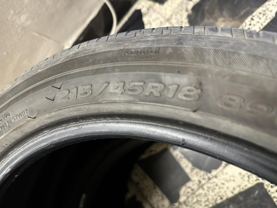 السلام عليكم زوج تايرات للبيع نظاف كلش مو صيني 215/45/18 السعر 110.000
***********
