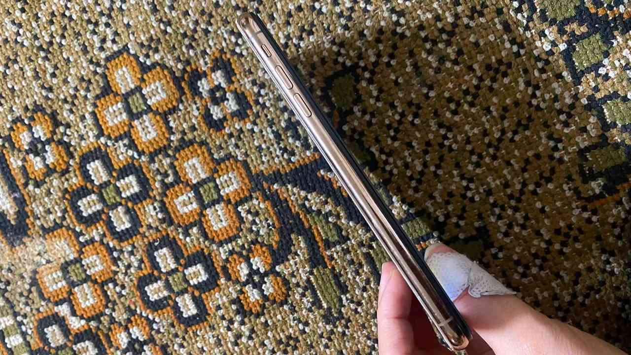 اكس ماكس نظيف جدا ذاكرة 64 بطارية مبدلة شركة اصلي 97 نسبتها سعره 200 وبي مجال لشراي تواصل واتساب 
***********
