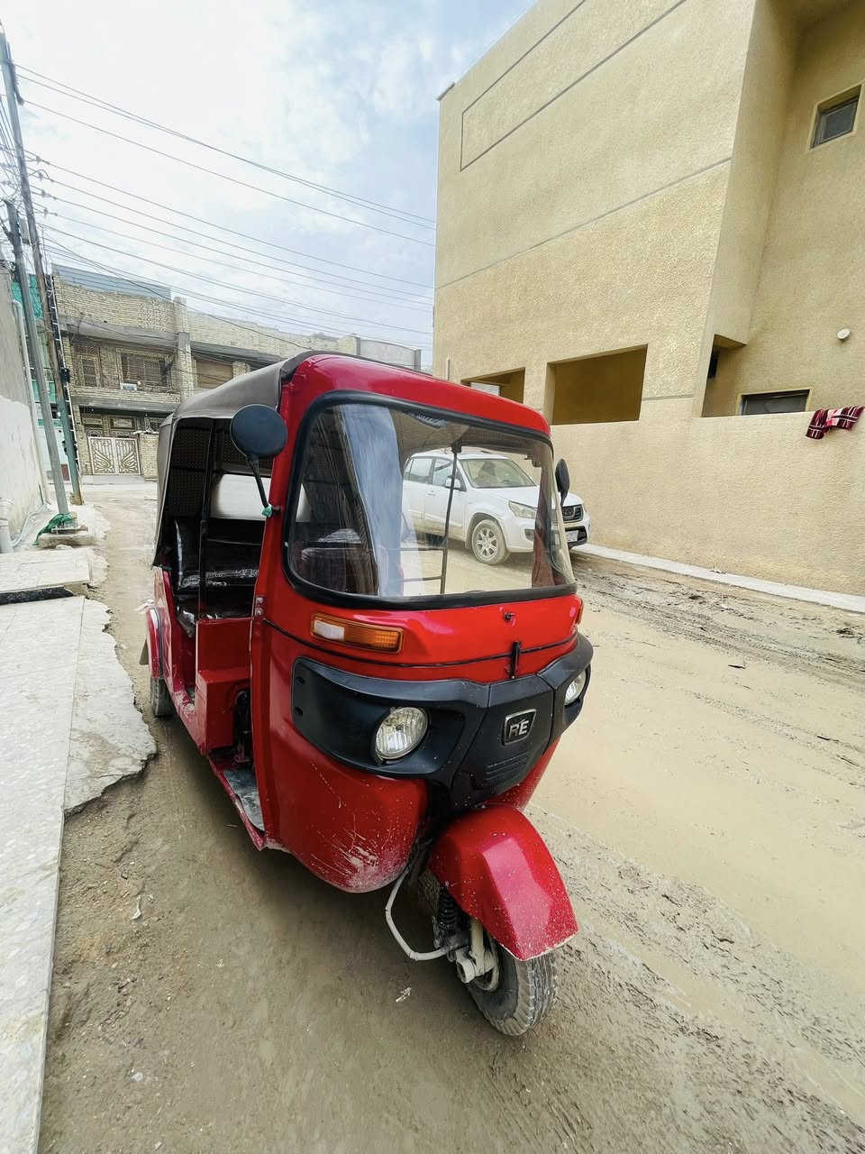 سلام عليكم تكتك موديل ١٨ الاستفسار ***********تكتك  اوراق كامله السعر ٤ وربع بيها مجال مكان الامين الثانيه  تكتك مصبوغه عام
