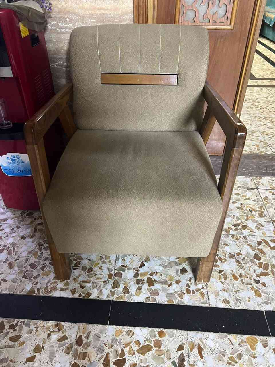 سلام عليكم عندي تخم جديد
العنوان بغداد الشعب حي التجار 
السعر علخاص 
***********
