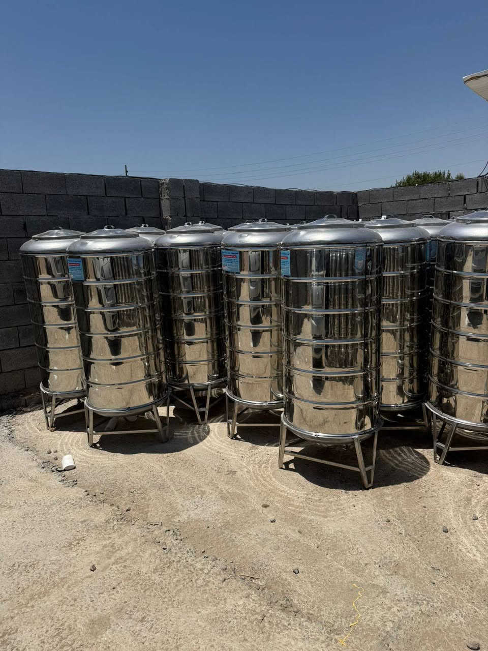 السلام عليكم
سيتم افتتاح محطة ماء  
في قضاء الدور 
في اقرب وقت 
اسم المحطة :,محطة مياه الدور

انتاج المحطة ماء RO نقي ١٠٠٪

المحطة مجازة من قبل وزارة الصحه

نظام العمل 

المحطة تجهز المنازل ب خزان ستل ستيل غذائي 
سعة الخزان 500 لتر 
/ سعة الخزان 400لتر
/ سعة الخزان300لتر
الخزان يبقى تابع للشركة  

سعر تعبة الخزان ال 500 لتر.  
12000 الف.  لا غير. 
/ سعر تعبة الخزان ال 400 لتر 10000 الف لا غير
/ سعر تعبة الخزان ال 300 لتر 9000 الف لا غير 
المحطة تعمل من الساعة 8:00ص الى الساعة 10:00م

موقع المحطة  حاوي العبور 

المناطق المشمولة 
قضاء الدور والمناطق المحايدة لها  
/المجمع السكني
/قرية ابي دلف
/قرية سيد حمد 
والقرى  التابعه لقضاء  الدور 
للاستفسار  
***********
***********
