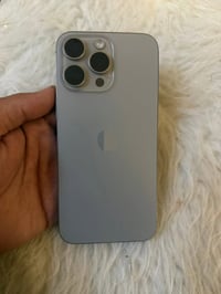 آيفون ١٥ برو ماكس • نضيف • فيس ايدي معطل