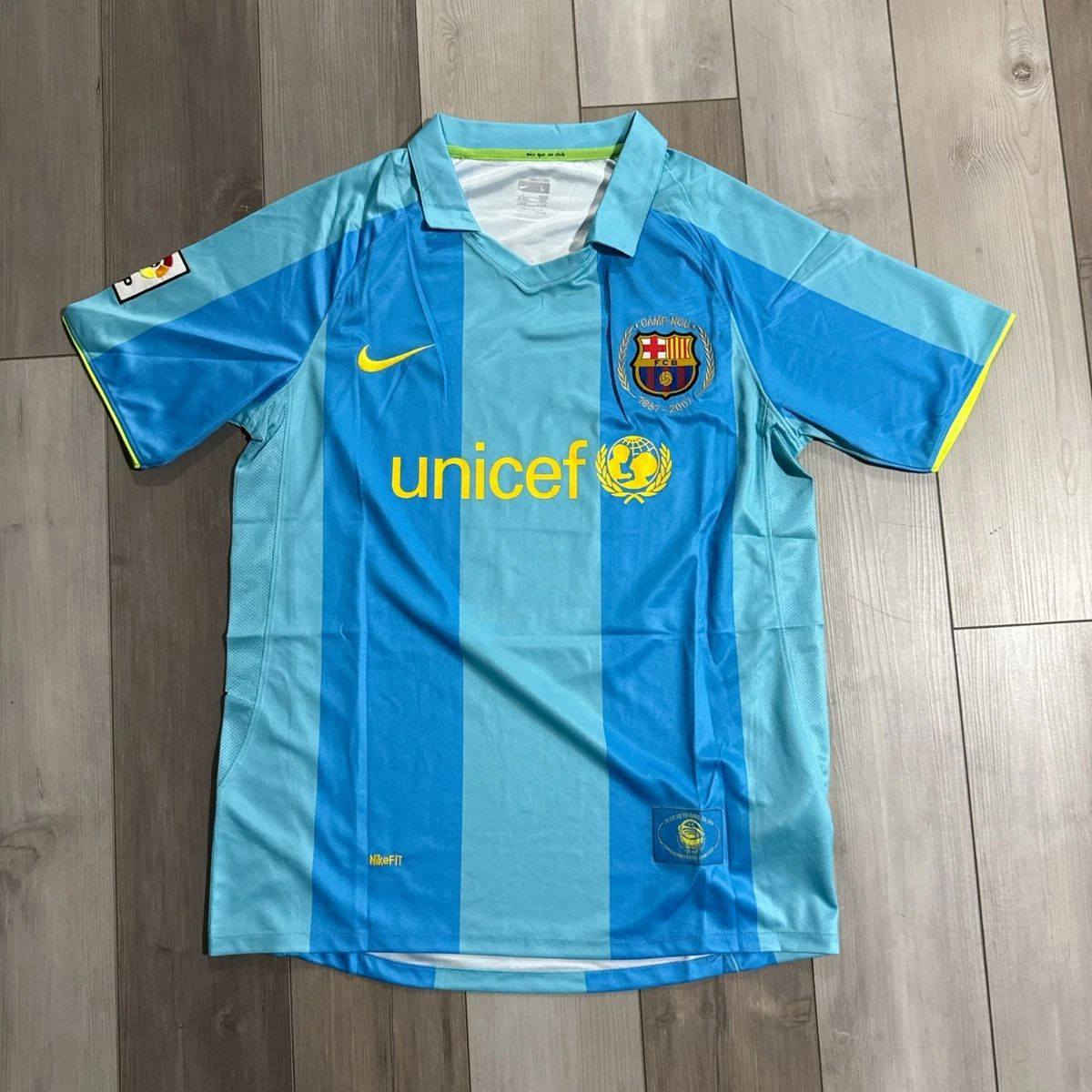 قميص نادي برشلونة الاحتياطي لموسم 2007-2008.يحمل القميص اسم ورقم اللاعب الأسطوري ليونيل ميسي، وتحديداً الرقم 19
🔥💯فحص امام مندوب قبل استلام 
سعر جدأ مناسب


**إذا كنت صاحب هذا الإعلان وتريد حذفه لأي سبب، رجاءا أرسل رسالة إلى الدعم الفني**