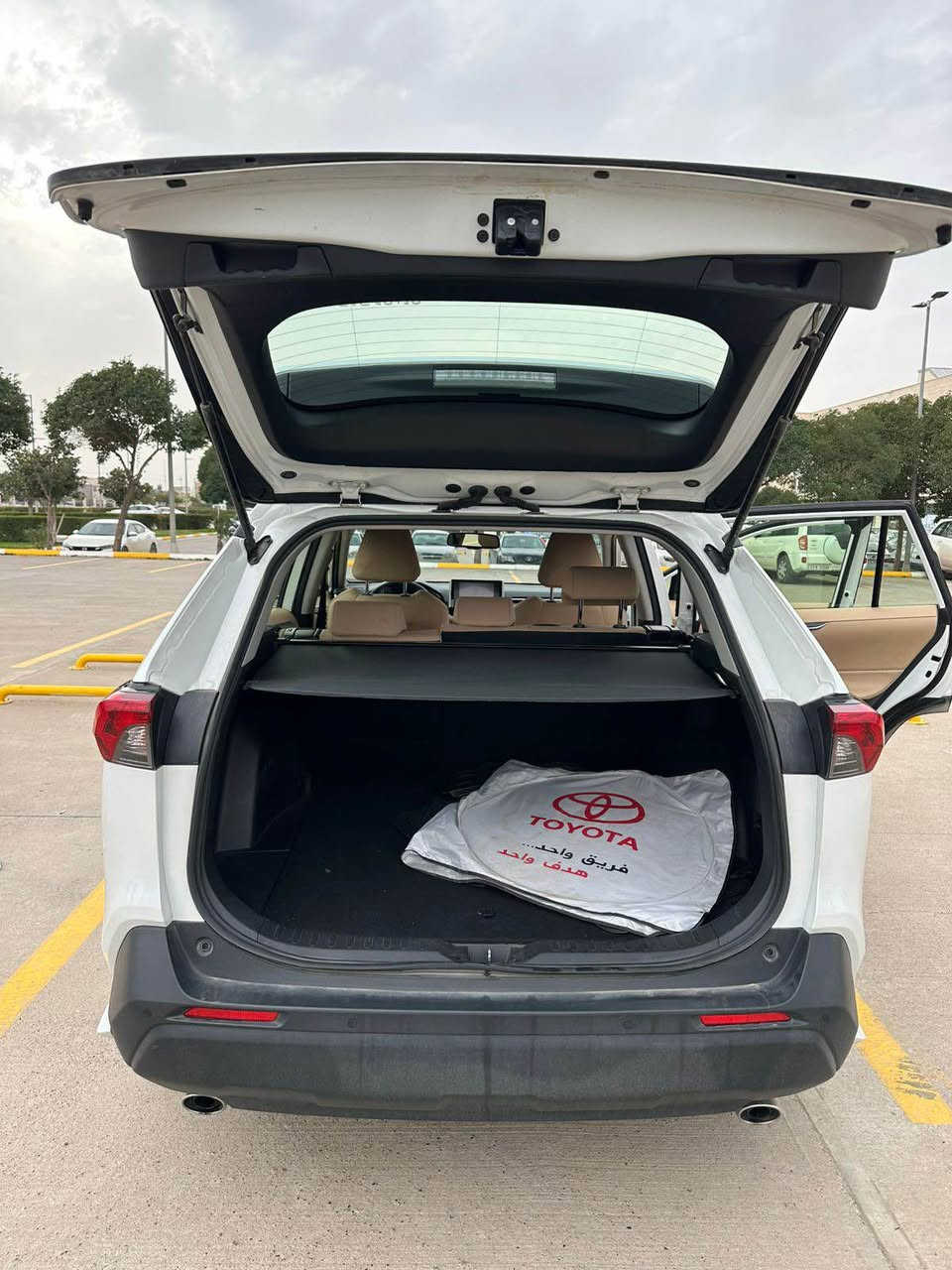 Rav4  haybird
سفری شەریکە زەمانی ٦ سالی پاترەکەی مایە  بی سبوخ  تانها ٣ پەنجە ساردە کوتی هەیە رسمم دانایە  ٣٠ هەزار رۆیشتووە 

0750 484 9091 أربيل, العراق
