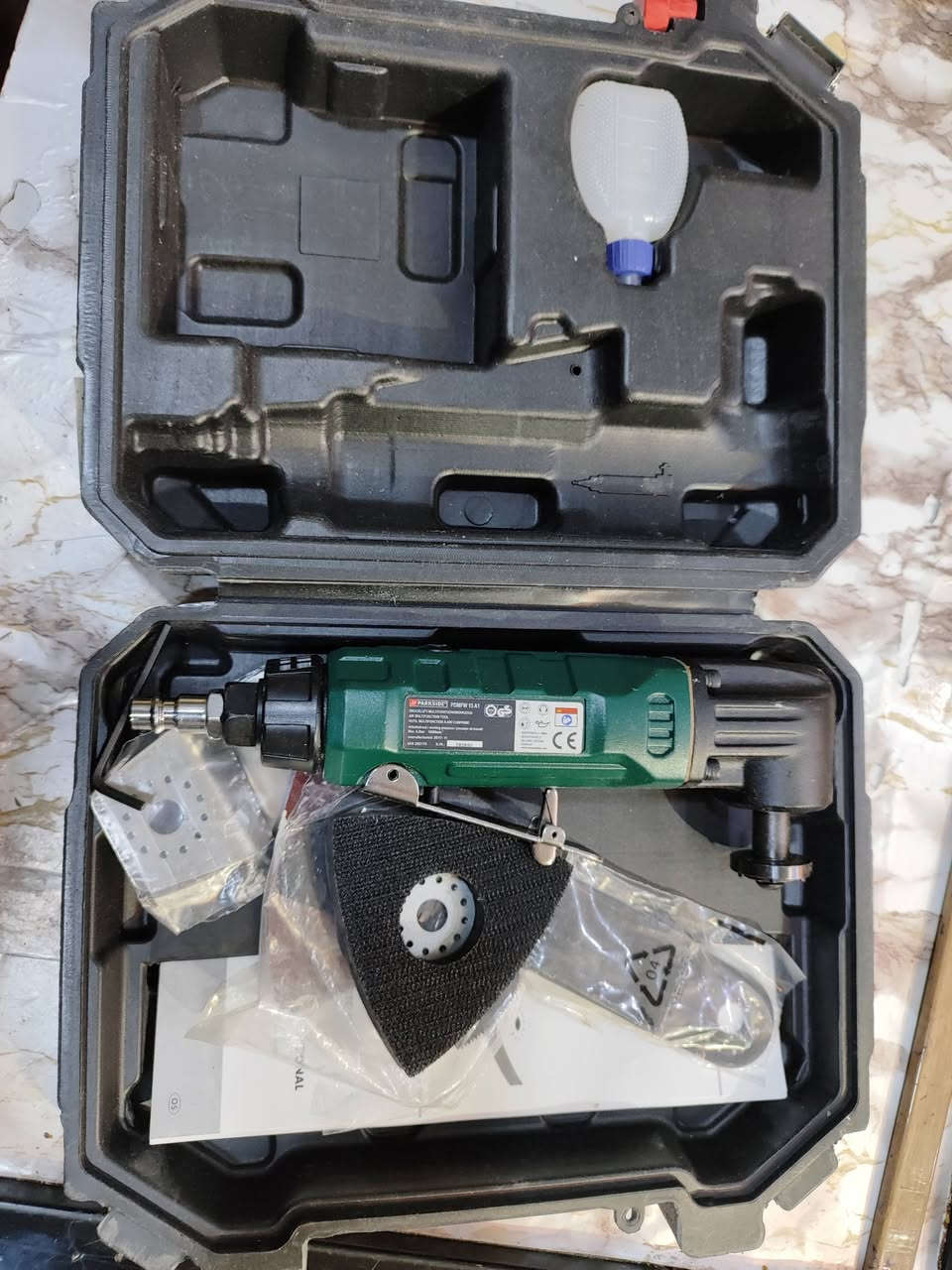 طقم المالتي تول الهوائي من ماركة Parkside الألمانية. رفيقك الجديد بالورشة للوصول لأصعب الزوايا.
​✅ قص، صنفرة، وكشط بكل سهولة.
✅ يجي وياه مجموعة ملحقات كاملة (شفرات قص وقاعدة صنفرة).
✅ يعمل بقوة الهواء لضمان أداء مستمر بدون تعب.
السعر 20 الف فقط متوفر #قطعة_وحده فقط
​مثالي لأصحاب الورش والمهتمين بأدق التفاصيل.

يتوفر توصيل لجميع المحافظات 🇮🇶


**إذا كنت صاحب هذا الإعلان وتريد حذفه لأي سبب، رجاءا أرسل رسالة إلى الدعم الفني**