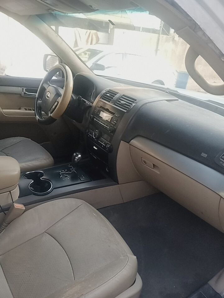 سلام عليكم 
من رخصت الادمن المحترم 
كيا موهافي 
موديل 16 
رقم اربيل 
مجفيه ومعمره 
مكان بغداد 
***********
