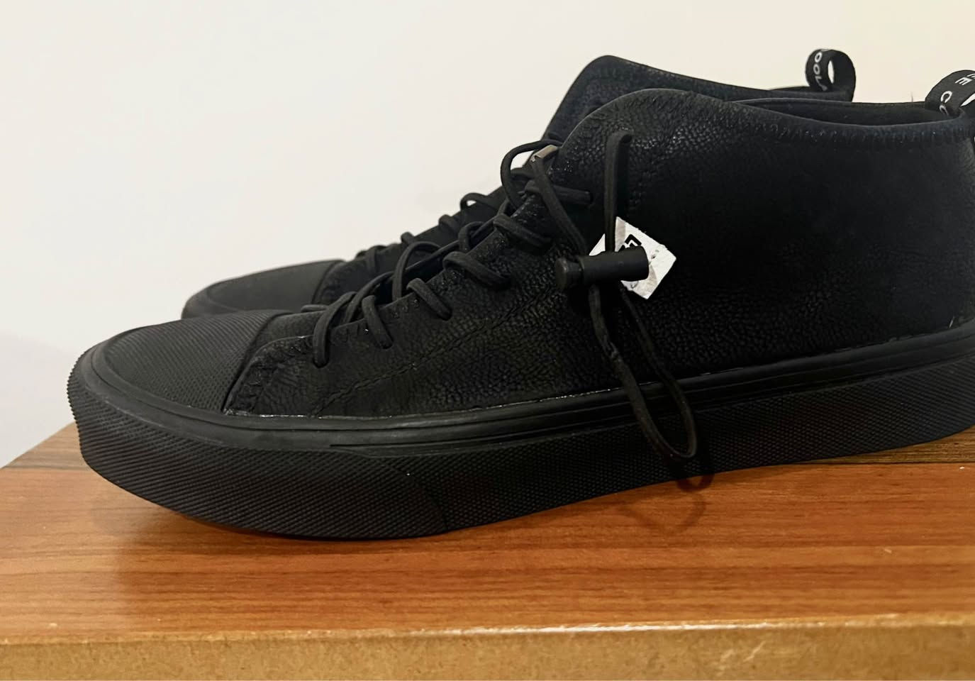 سنيكرز عالي اكر, نينوى


**إذا كنت صاحب هذا الإعلان وتريد حذفه لأي سبب، رجاءا أرسل رسالة إلى الدعم الفني**