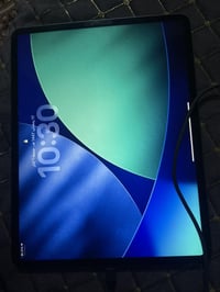 ايباد 11 برو • ١٢.٩ انش • ١٢٨ جيجا