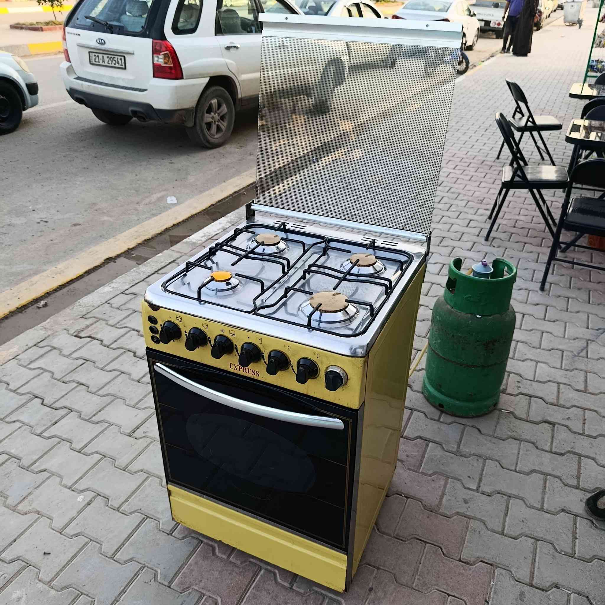 #طباخ اونيور مصري 4مشاعل باقي
تفاصيل وسعر دخل فيديو بيع وشراء وتبديل 
 العنوان كنعان يوحد توصيل ***********
