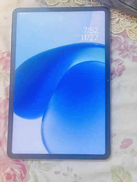 السلام عليكم
شاومي باد 6
ذاكرة 256
Ram 8
بطاريه 8840 ملي امبير
144Hz
السعر 250 
وبيه مجال بسيط
***********
