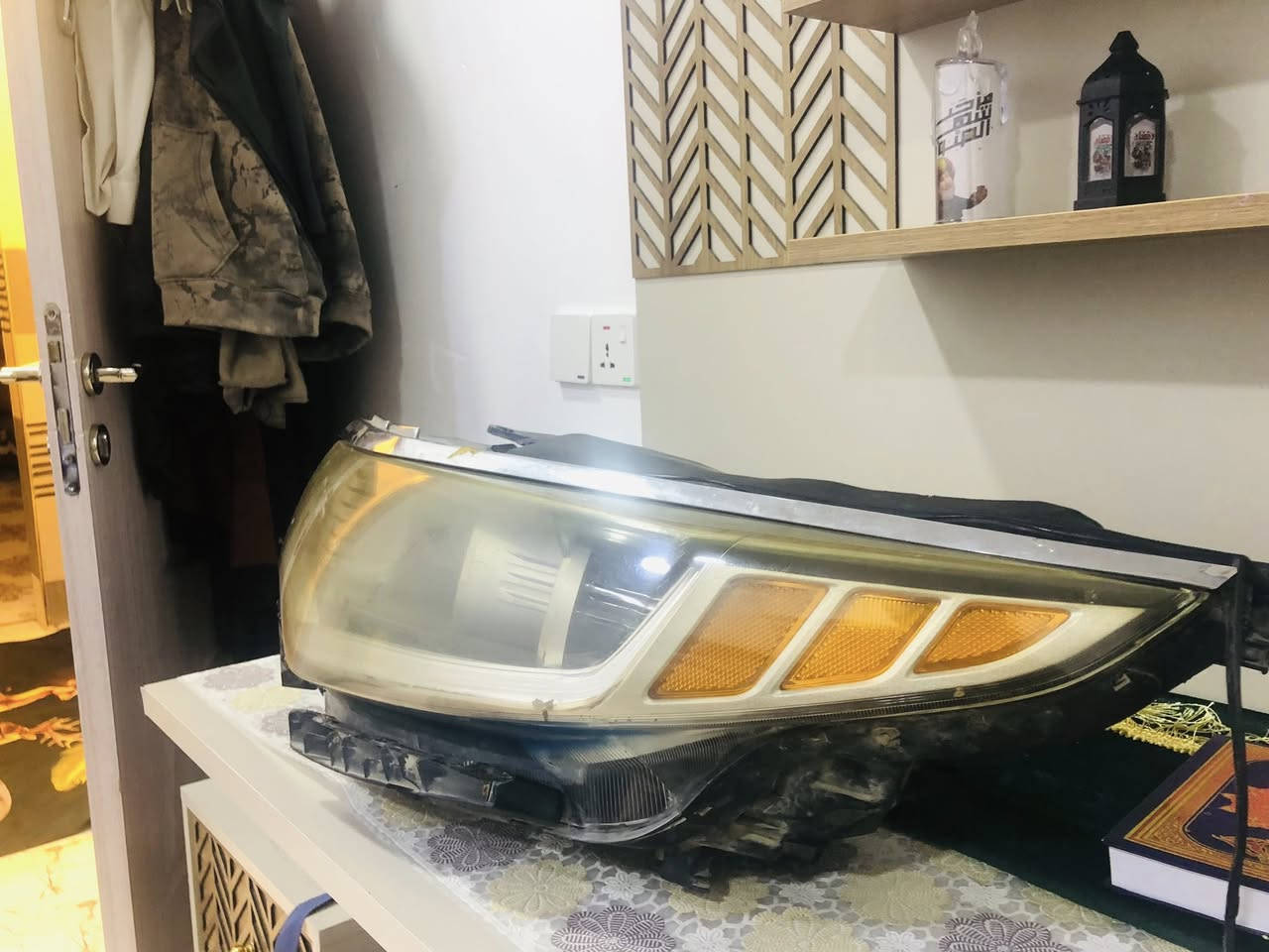 السلام عليكم ‏عندي للبيع ‏لايت كي اوبتيما موديل 17لايت نظيف دبي العدسة  ‏العسر على الخاص لايت تكه وحده التواصل *********** مكان موصل
