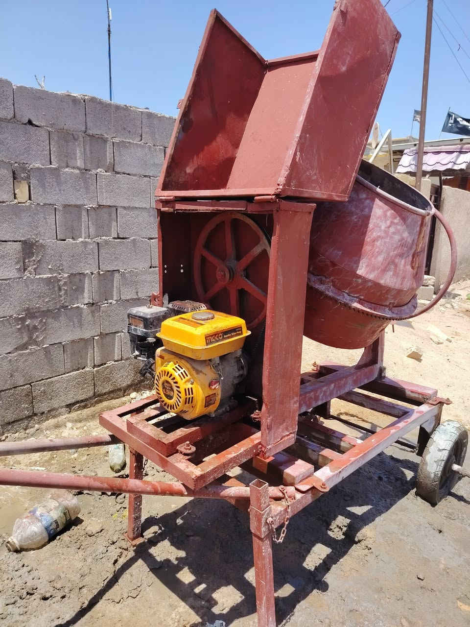 السلام عليكم خباطه للبيع جاهزة للعمل السعر ٥٠٠ ألف وبيها مجال للاستفسار*********** مكلف بالنشر
