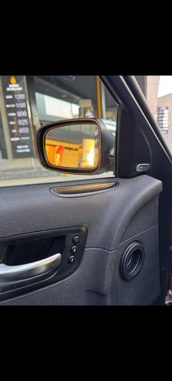 سلام عليكم
اوباما 2017 
C300
كلين تايتل 
بنوراما 
خزن مميوري 
تدفئه وتبريد بالكشنات 
برده خلفي
استيرن كهربائي
رقم أربيل الجديد سنوية جديدة  
المحرك 3600
كير ومحرك شرط
مواصفات ال c فول مواصفات 
سيارة  بيها مكانين تعديل بارد  
باقي السيارة كفالة عامة وشرط من الدعامية لدعامية
تخم تأير جديد 
مكان السيارة بغداد الغزاليه أو المنصور 
شرط التحويل
*********** 
*********** بغداد, العراق
