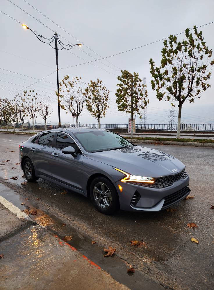 للبيع kia k5  LXS وارد امريكي 
/ موديل 2023
 بدون رقم تترقم أربيل دهوك سليمانية تكلفة الرقم 10ونص ورقات
 ** لون السيارة سماوي  داخل اسود 
 //    السعر / 142 $     
مواصفات 
بصمة 
تشغيل عن بعد 
شاشه 
لايتات زنون LED
فول تحكمات ستيرن
رادار جانبي
رادار امامي 
تحديد مسار 
اوتو هولد 
4وضعيات قياده 
هندبريك دكمه 
تبريد منفصل 
ماشيه 54 mil مشي امريكا سياره جديده جدا 
حادث سطحي باب خلف السايق صبغ نص باب السايق صبغ جاملغ امامي صفة النفر صبغ  +   حافت البونيد + تعديل بارد  واحد 
*** ايرباك السيارة ماطاك فقط برده 
** رقم شاصي.    5XXG14J2XPG216370
مكان السياره دهوك 
السعر /142 $
 وتساب ... كورك   *********** بغداد, العراق
