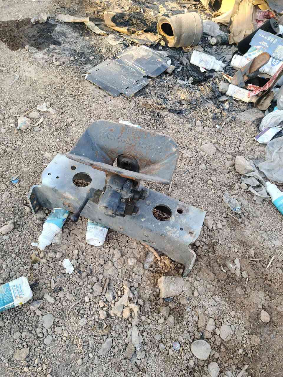 للبيع
هوك 150 الف 

تانكيات 600 السعر 250عدد 2

بطاله هواء زوجين 150 الف 

قاعده سبير المانيه سعر 50
ديالى خان بني سعد 

***********
