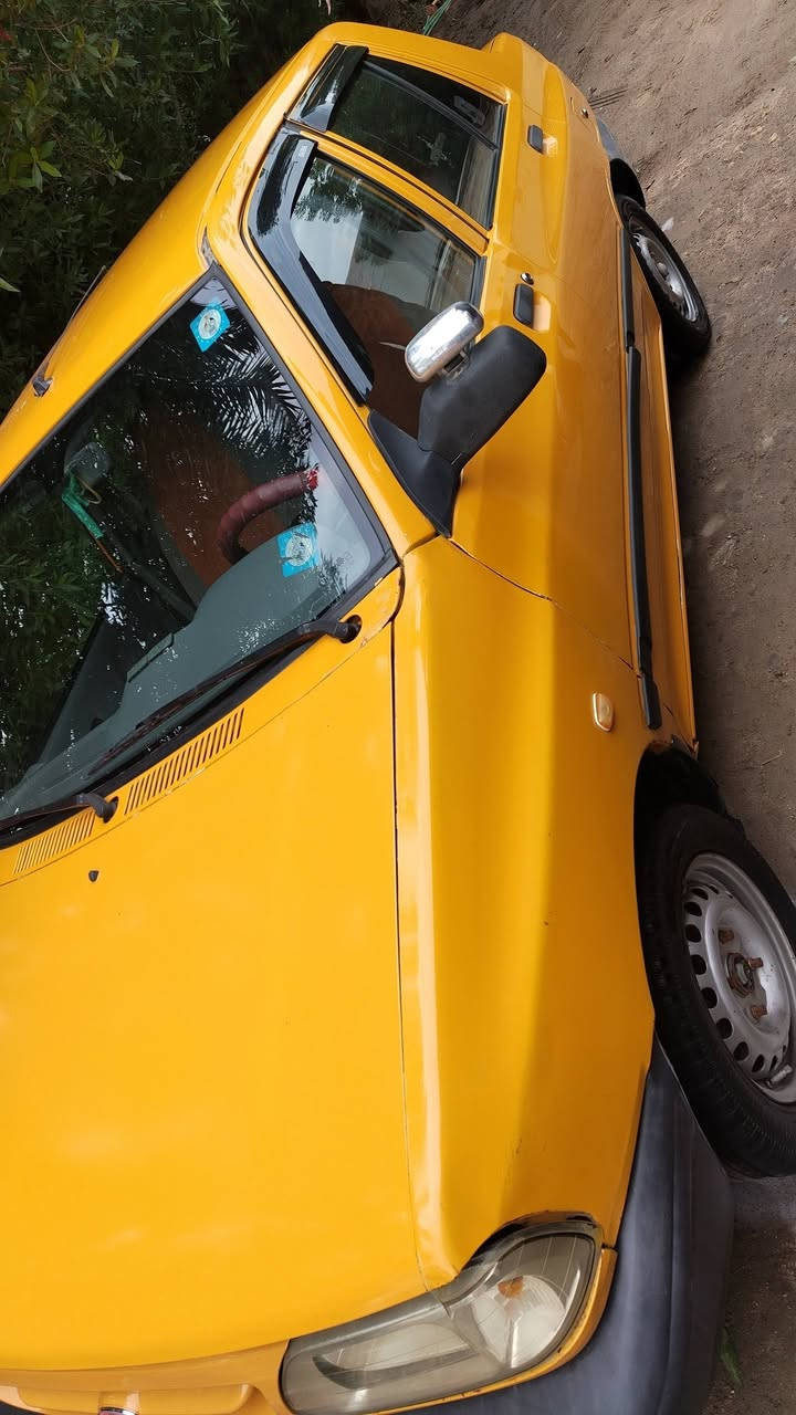 مديل 18 سنويه جديده مصفره تبريد شغال كير محرك ما بيهن شي سياره نضيفه ادامه كامله بسمي ***********
