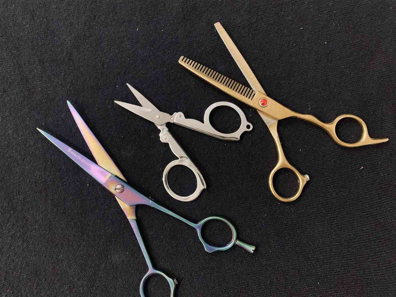 أغراض حلاقة كاملة للبيع
( بكج مكائن نوع VGR تدريج وصفر والملحقات + مكينة تدريج نوع فيراري وشم + مجفف شعر بقوة 2200 واط + مقص سل ستيل عدل + مقص تشفير ذهبي باكستاني + مقص حواجب ناعم + امشاط تخصيل وتدريج نوع JRL الأبيض + شفرة كسر نوع como + شفرة كسر نوع Royal + ستاند سشوار تعليق+ كريم حلاقة ذقن نوعية كلش ممتازة + شمع جيلاتيني نوع model + فرجة تنظيف زبون + مكينة صفر اسود نوع كيمي + جهاز شمع نوع انزو + وزرة جلد جديدة


**إذا كنت صاحب هذا الإعلان وتريد حذفه لأي سبب، رجاءا أرسل رسالة إلى الدعم الفني**