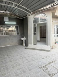 دار للإيجار  مساحة 200 متر بناء نظيف  الموقع الحرية  قرب محطة الكهرباء...