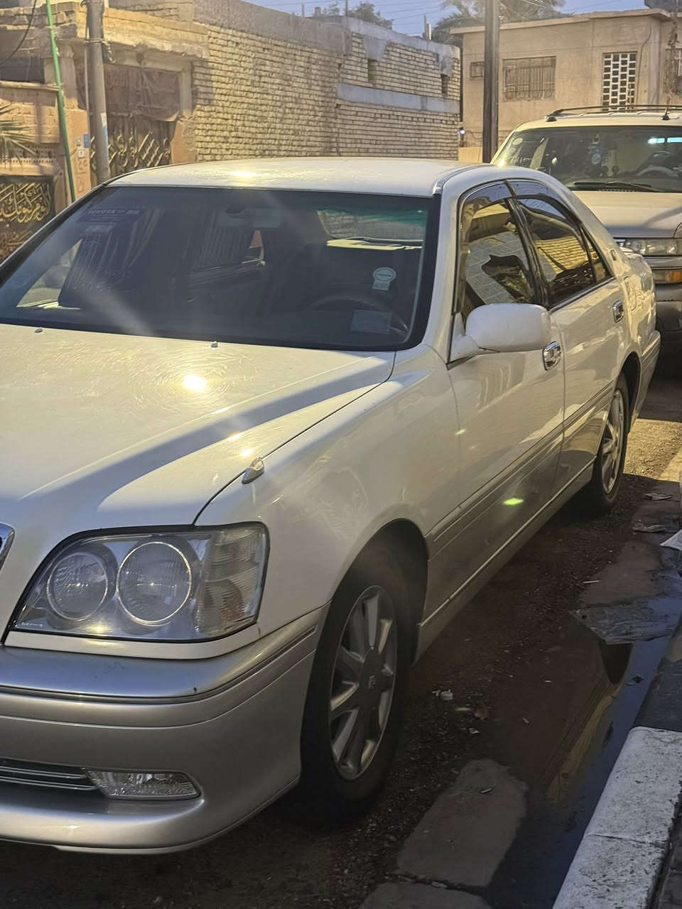 السلام عليكم كراون ملكه للبيع اربع دكم نقل المحرك فيشه وبطل
السياره كلش نظيفه قطعه وحده صبغ الباقي مكفول العنوان  البصره *********** السعر 105$
