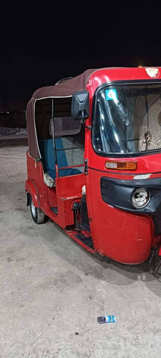 تكتك
موديل 18
بس هاي الضربه الواضحه بصوره
*********** اتصال فقط
سعر 4800وبيه مجال
