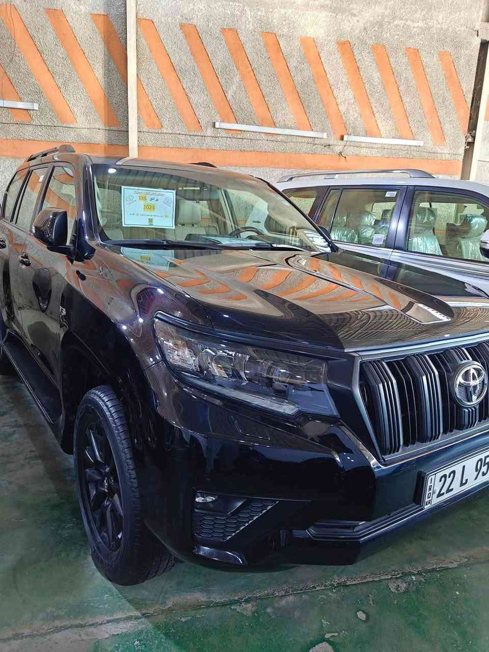 تحيه طيبه السلام عليكم ورحمة
برادو
TXS .2023
عداد المسافه 72, الف حقيقي 
كشنات كهرباء 
حجم المحرك V6 
مفتاح التشغيل بصمة
فتحة سقف سلايد روف
‏ABS
فور ويل 
شاشة اصلي
كامرا دوارة
اشارة ترحيب ب دوسات
حساسات امامية
حساسات خلفية
لايت زينون + LED
كشافات زينون
بك لايت LED
حجم الاطارات 19
مقود جلد حياكة
مثبت سرعة
المودات والاوامر الصوتية
حركة المقاعد الامامية كهرباء
نظام تبريد للمقاعد الامامية
مقاعد عدد 7
مقاعد جلد قرميدي
تبريد شاشة
ثلاث قطع تبريد
ثلاجة
شاشة لتحكم التبريد الخلفي
نظام نزول منحدرات
نظام مانع تزحلق
نظام حساس اطارات
‏SPORT
اشاير بالمري والمري قابله للطي
مخرج USB
‏Bluetooth
مخرج منفذ الطاقة
حاملات اكواب
تطعيم الدواخل صاج
هوك خلفي
شفتات ستيرن 
شاحن موباي
مكفوله باقي مواصفات معروفة 
رقم اربيل شرط تحويل مباشرة 
السعر 465 ورقه وبيها مجال يعني 4 شدات 65 ورقه 
أي استفسار رقم صاحب السيارة 
***********
***********
مكان بغداد البياع
