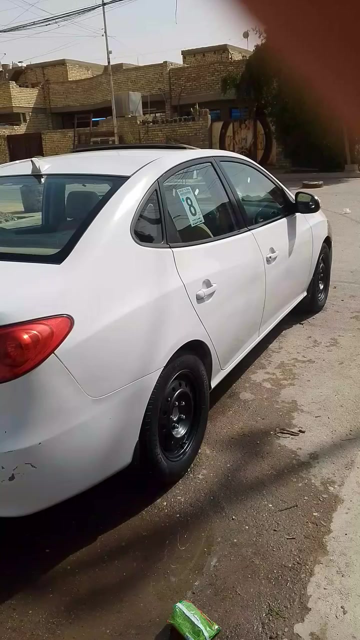 سلام عليكم النترا 2011 للبيع مكينة 200 فتحه بسمي.كامله مكمله بيهه 5 قطع صبغ مكفوله لغود وشواصي اثرطخات بسيطه مكان بغداد السعر 108 وبيها مجال حك لجيه      رقمي ***********
