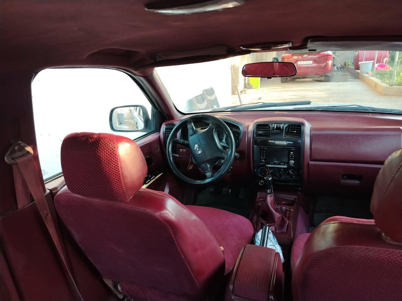 السلام عليكم
للبيع او مراوس بسيارة صالون🛻
كنو ٢٠١٢
(رقم واسط دولي باسمي شرط التحويل سنوية لل٢٠٢٩) 
السيارة محرك وكير واكسل كلهة كفالة بشرط
(شاشة وكامرة) وكهربائياتة كلهة شغالة
 السيارة جاهزة من كل شي (تبريد تدفئة) شغالة
غرفتهة نظيفة
الكشر كدامك وبي بعض التكحيلات 
***********
