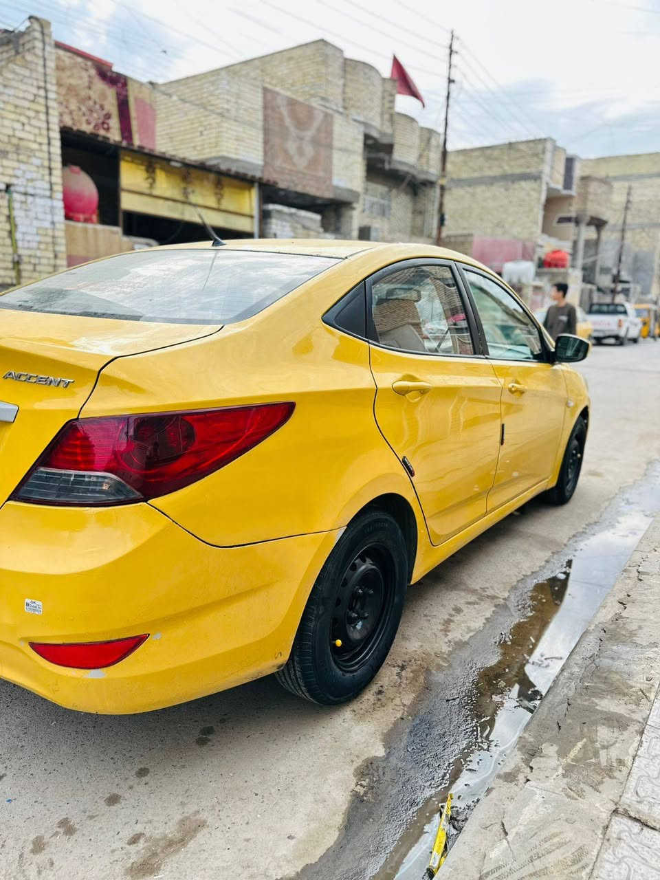 السلام عليكم ورحمة الله اكسنت 2013 وارد خليجي 1600 قطرتين المرغوب السياره جاهزه تخم تاير جديد تبريد ثلج السياره حلوه خير من الله سونارها موجود بل صور السعر ٨٣ وبيها مجال رقم الهاتف ***********
