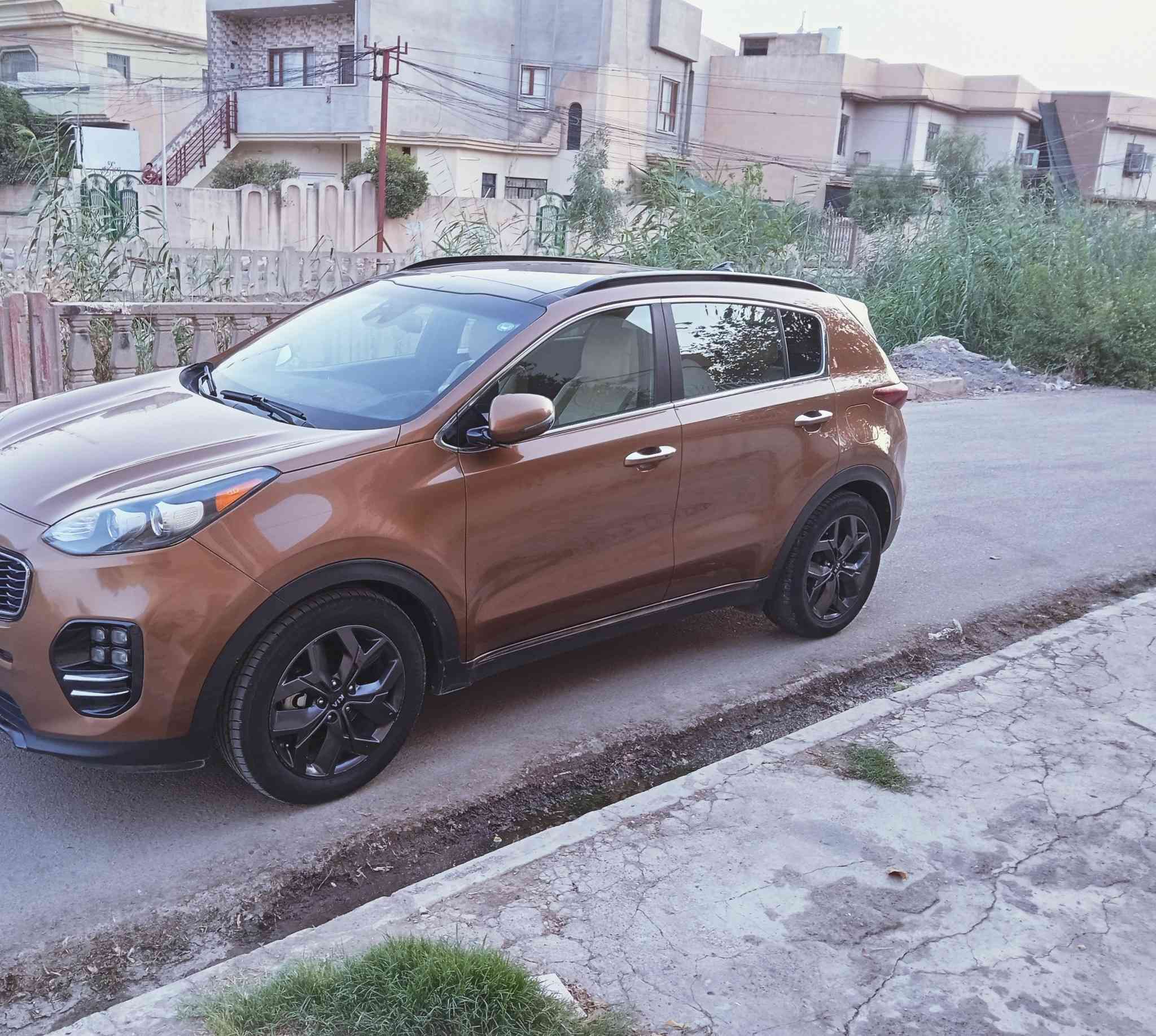 السلام عليكم....
سبورتج 2020 امريكي بدون صبغ بارد فقط باب خلفي جهة النفر فئة S  فول مواصفات بصمة شاشة رادارات بانوراما اشارة بالمرايا ستيرن D ويل اسود رقم دهوك محرك 2400 ماشية 132 الف ميل رقم دهوك /العنوان حي الجامعة/ التواصل خاص او ***********
