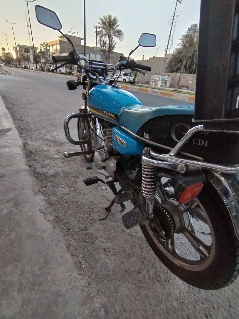 دراجه ايراني للبيع 
موديل 2023
كير مكينه فحص 
دراجه نظافه خير من الله 
مكاني الفلوجه الجغيفي الثانيه 
السعر 600 الف وبيهه مجال بسيط 
***********
