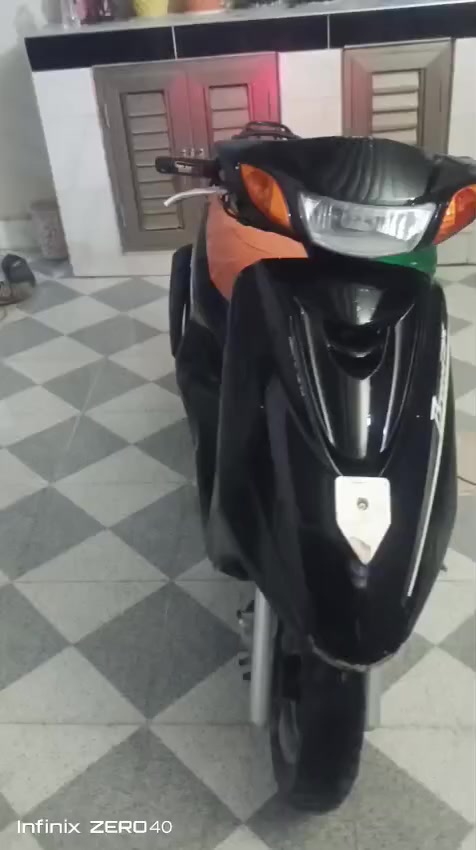 سلام عليكم دراجه اكزز نوزل للبيع دراجه كامله مكمله نكره سلف ما ناقصهه شي السعر 400 وبيه مجال للشراي او مراوس بكير ميخالف
***********
