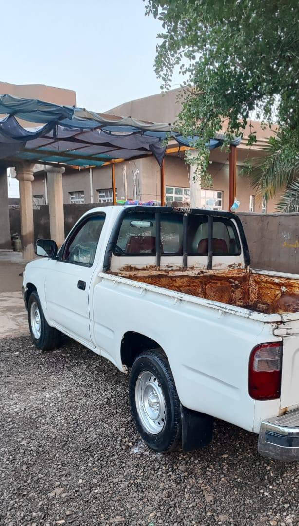 تيوتا موديل 2001
رقم بغداد الماني 
مكفوله كفالة عامه  
 كير محرك اكسل مكفول مواصفات جي ال داخل احمر  تدفئه وتبريد تخم تاير جديد  مكاني ديالى 
***********
