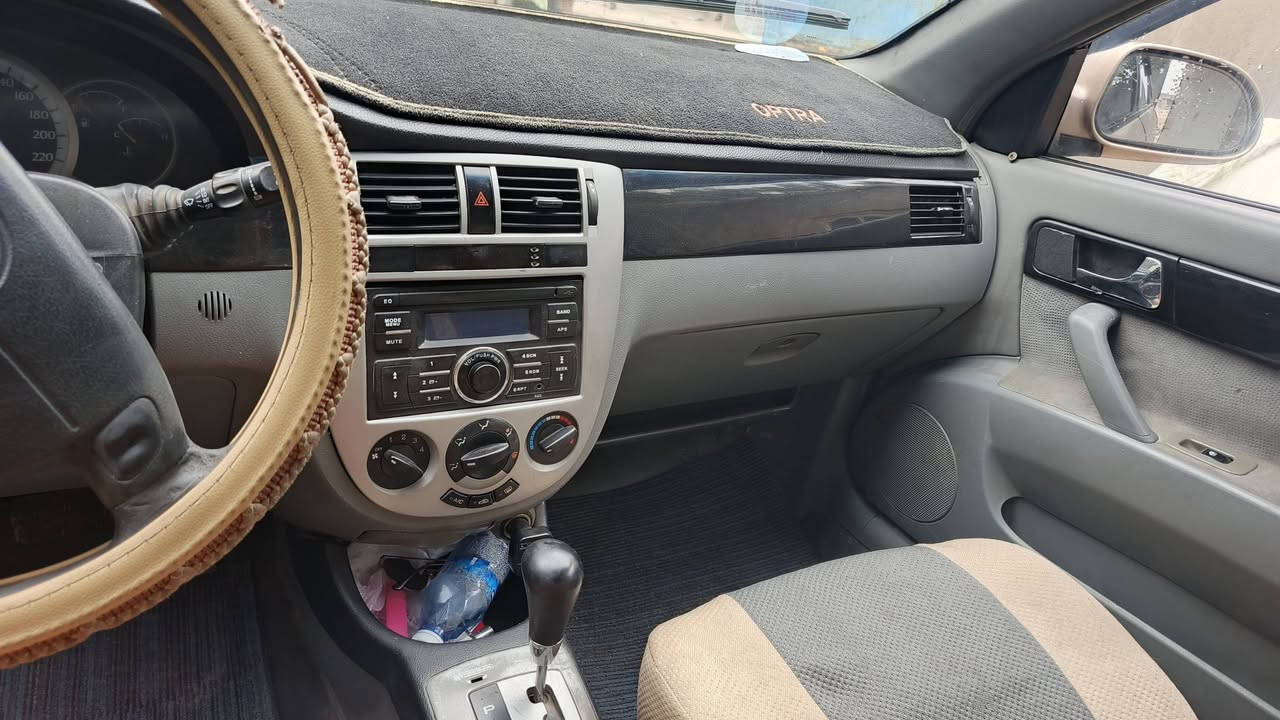 اسلام عليكم سياره اوبترا رقم بصره كير مكينه نضيفات رقم بصره تبريد ثلج 2007 مصبوغه عام جماليه  مكفوله من اي ضربه قويه بيها معجون بس الحزام اثر خياس مكان السياره بصره الجبيله السعر 53وبيها مجال كهربايات شغاله   واذا اكو مراوس رقم الهاتف ***********بي وتساب
