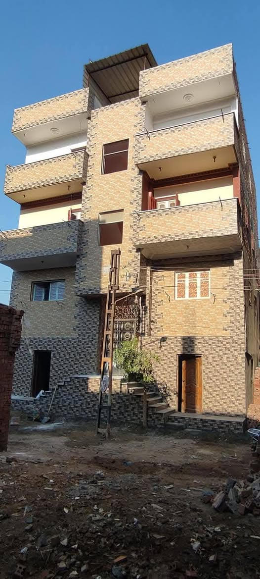 انا خلفه سيراميك مصري للتواصل *********** موجود في بغداد في الدوره
