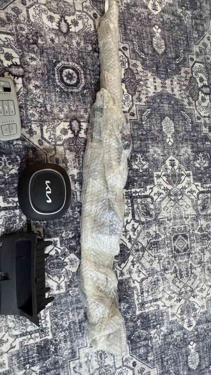 السلام عليكم غراض للبيع كيا كرنفال ٢٠٢٢ وارد برده ايرباك وكبسوله وكونترول وكفر مال الحصان تحكم تدفئه وتبريد وحاجب لايت ايمن وتحكم تدفئه وتبريد خلفي كلمن وسعره هذا رقمي *********** اتصل وتامر امر وأرجو المعذره ما متواجد على الفيس رقمي بي واتساب
