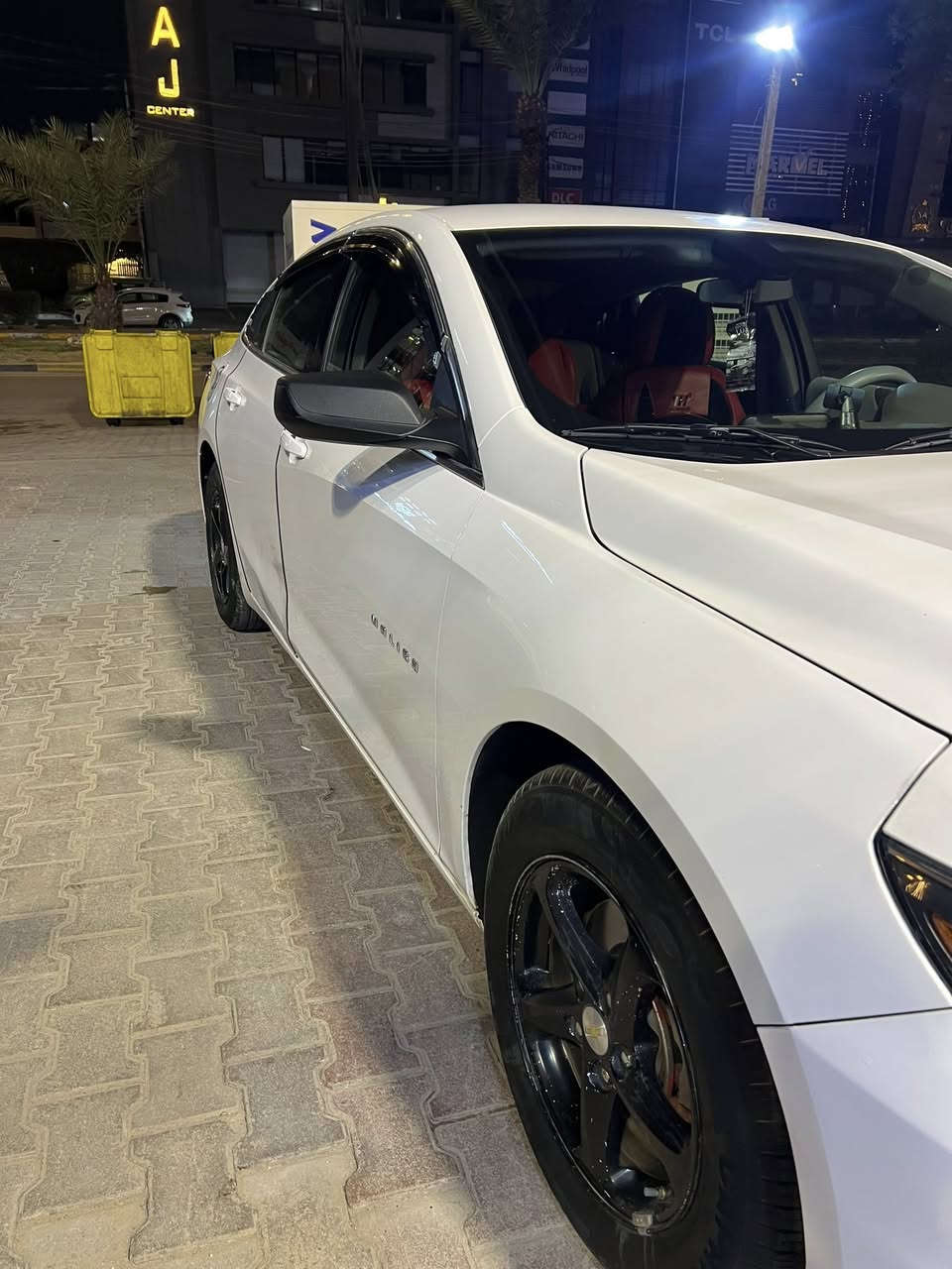 السلام عليكم ماليبو 2017
المواصفات
بصمه 
شاشه تدعم كار بلي 
منفذ USB 
السياره جديده فوك متتصور نقصها اشياء بسيطه كلش

حادثها شبر بل بنيد وبيها نص باب خلفيه صبغ حادثها كلشش خفيف

العنوان المنصور حي دراغ 
***********
