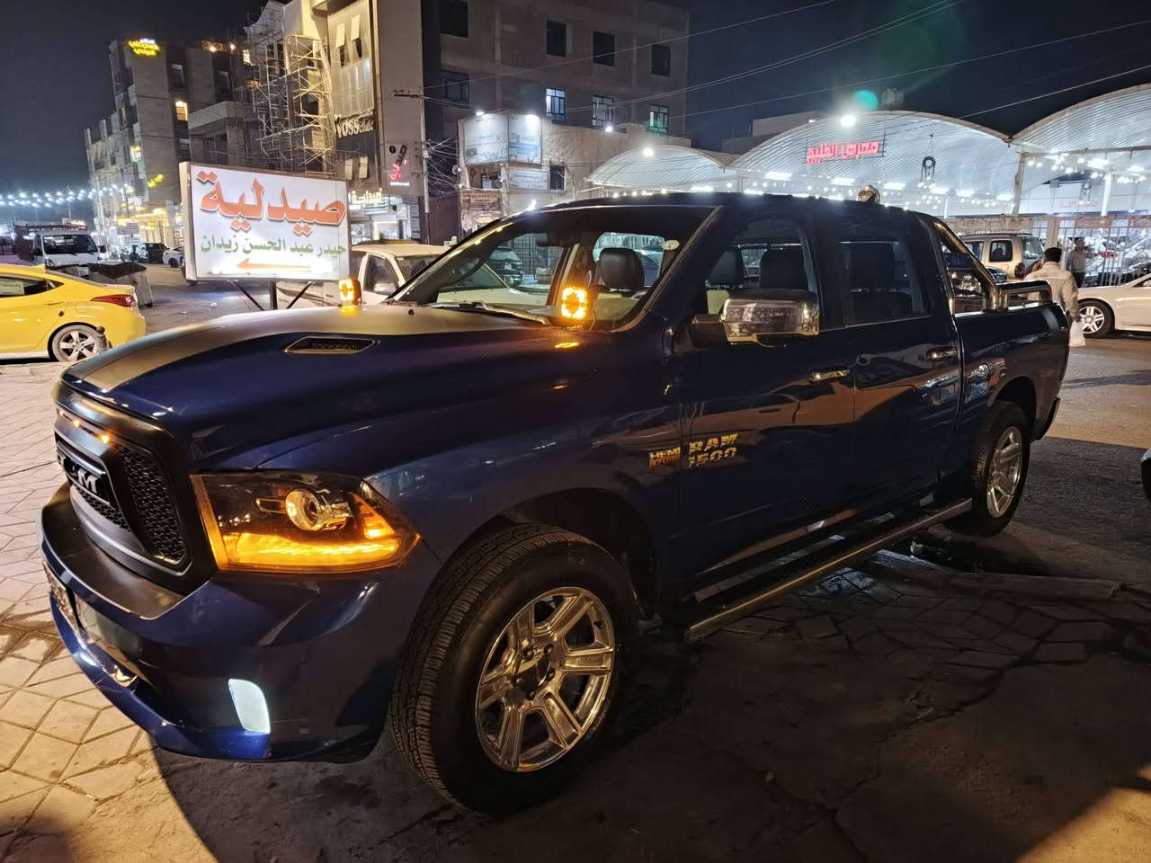 السلام عليكم للبيع دوج رام
موديل 2017 رقم اربيل جديد
باب طويل بدي قصير 
بدون ايرباك جميع الايربكات سليمه 
بيهه صبغ اثر جراد بالبدي 
باسمي مكينه  5700  هيمي
سياره جاهزه تشغيل عن بعد و وياها بصمتين تشغيل قطعتين تبريد  حساسات امامي وخلفي مري شفط كشن امامي منفصل 
منظومه زنون وبلوجكترات ريموت بسعر 600 الف + اضاء داخليه زنون 
لايتات امامي ريبل 
بيهه منظومه غاز ايطاليه 100 لتر حلقي مكان السبير جميع كفرات كامله واقيات ودرع مروحه 
مسويله ادامه منظومه البانزين ومبخره 
منظومه دوره المياه واتر بمب وقفايص وجوينات جديد وماي راديتر زيتي اصلي وقوايش ورولات 
منظومه تبريد جديده اصليه
وياها كاميرا داشكام اصليه 
جام مظلل حراري شفاف + هوك سحب + محجر بدي وبلوجكترات 
سياره بيهه وثيقه تامين من الحريق والحوادث لمده سنة 
( سياره بيهه دفتر خروجيه مجهزهه للسفر وياها احتياط غراض فيت بمب وقوايش مكينه ورولات وروس روط)
مكان سياره بسمايه
 السعر 195 وبيهه مجال بسيط 
ر *********** متوفر واتس اب
