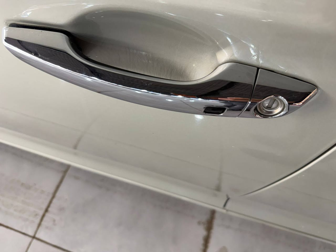 النترا 2017 رقم اربيل فول مواصفات بصمه سلايت كشنات جلد خزن ميموري فول الول قطعتين صبغ بدون دواخل محرك ٢٠٠٠دوش جاهزة من جميع نواحي ***********
