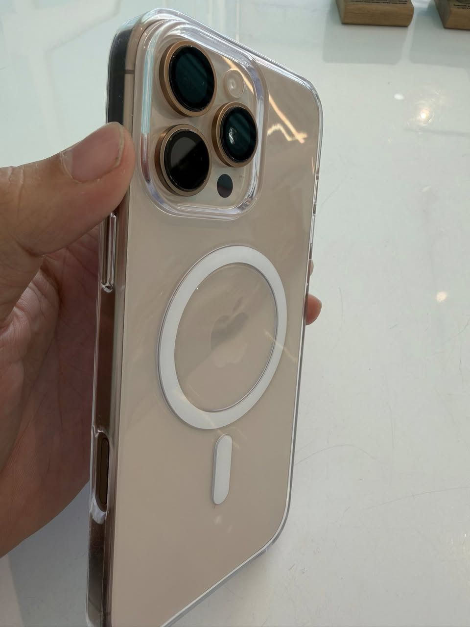 السلام عليكم
جهاز 16 برو ماكس للبيع 

جهاز جديد بعده بضمان الوكاله ( ماستر )  

بطاريه 100‎%‎
نضافه 100‎%‎
شرق اوسط
نموذج M
ذاكره 256
جهاز كلش جديد بمعنى الكلمة 

سعره مليون و 450  وبي مجال 

عنواني شارع فلسطين 

***********
