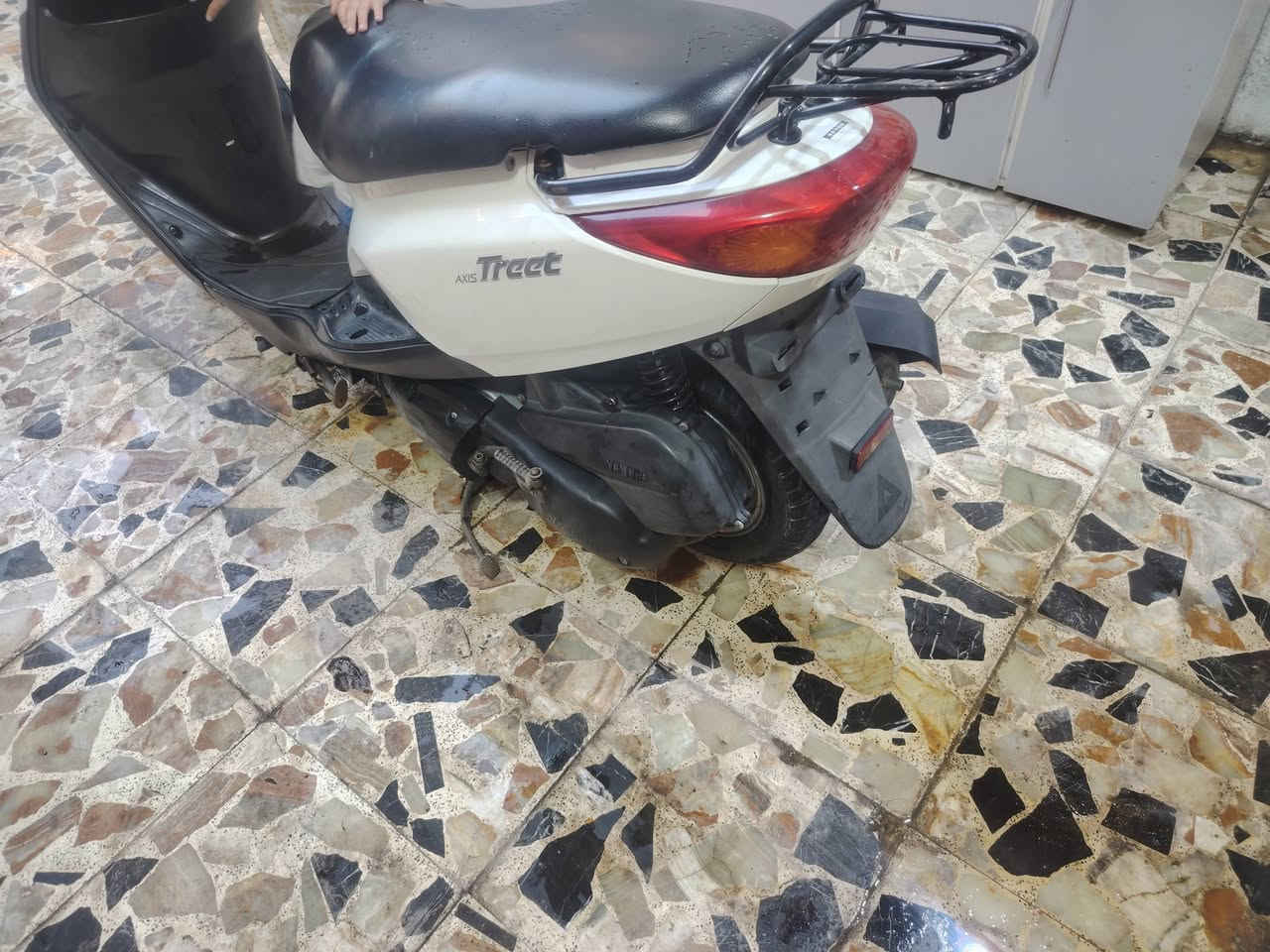 لبيع كزز الياباني نضافتة 90٪اي نقص مابية بسمي دراجة شراي يخابر خادم سعرها ٩٥٠ الف العراقي هذا رقمي ***********
