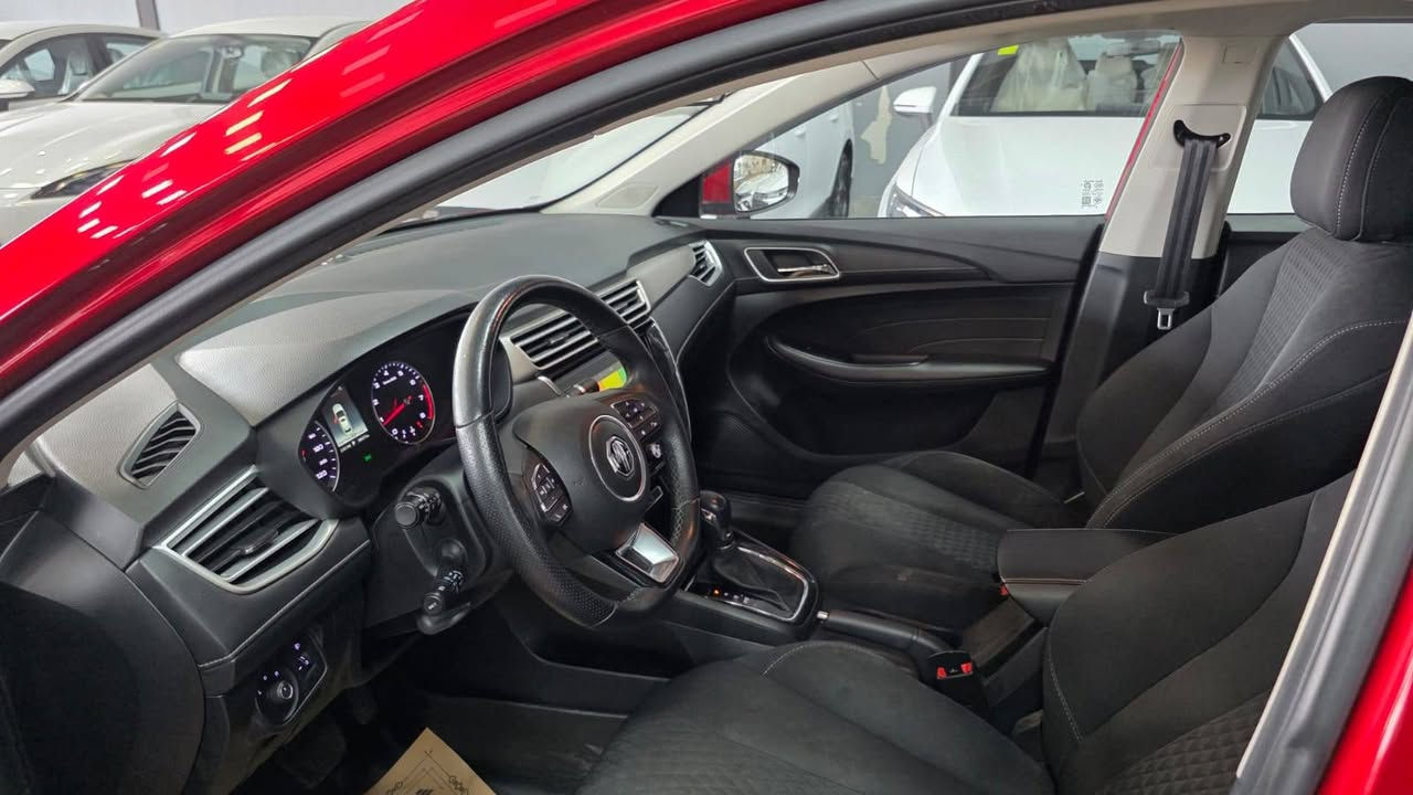 ئێم جی  MG5 Comfort 2022
مواصفات بصمه.شاشه كاميرا.حساس.
پێش و پشت لید.بێ بۆیاغ.بێ ساردی .
سعر 95 ورقة  
موبایل: *********** أربيل, العراق
