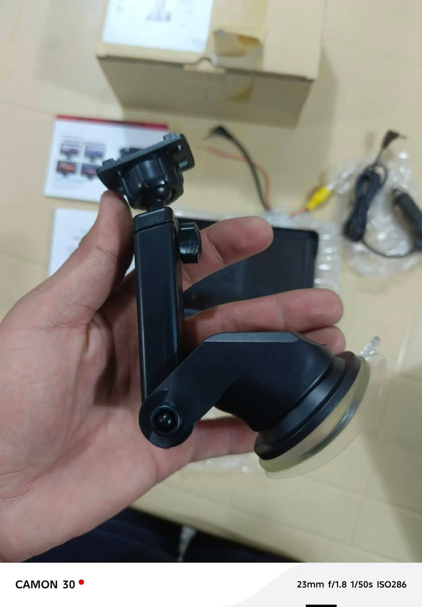 السلام عليكم شاشة عرض كار بلي جديدة السعر 30 الف العنوان بغداد الاعظمية ***********
