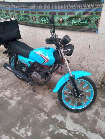 دراجة شاينك موديل ٢٤ اوراق بدون كمرك  دراجة نظيفة  محرك برغي ما مفتوح بي نمر تخبل  بريك امامي خلفي كهربائيت كلة شغاله  نكرة سلف   فقط نقصها دشبول عاطل ما بية نضوح ابد تجي تاخذة من بيتي مكاني بغداد المشتل سعر ٧٠٠ بيه مجال  ***********
