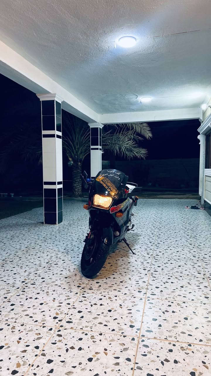 سزوگي 2004 مطلوب عليه 1,350 وبيه مجال شي قليل
***********
