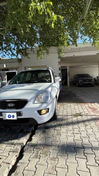 كيا كارينز • ٢٠١٢ • محرك مكفول