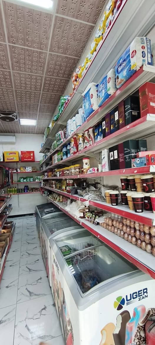 السلام عليكم أسواق للبيع الموقع حله شارع 100 من جهة تقاطع الطهمازيه للاستفسار أكثر خاص او الاتصال على الرقم التالي 
***********
