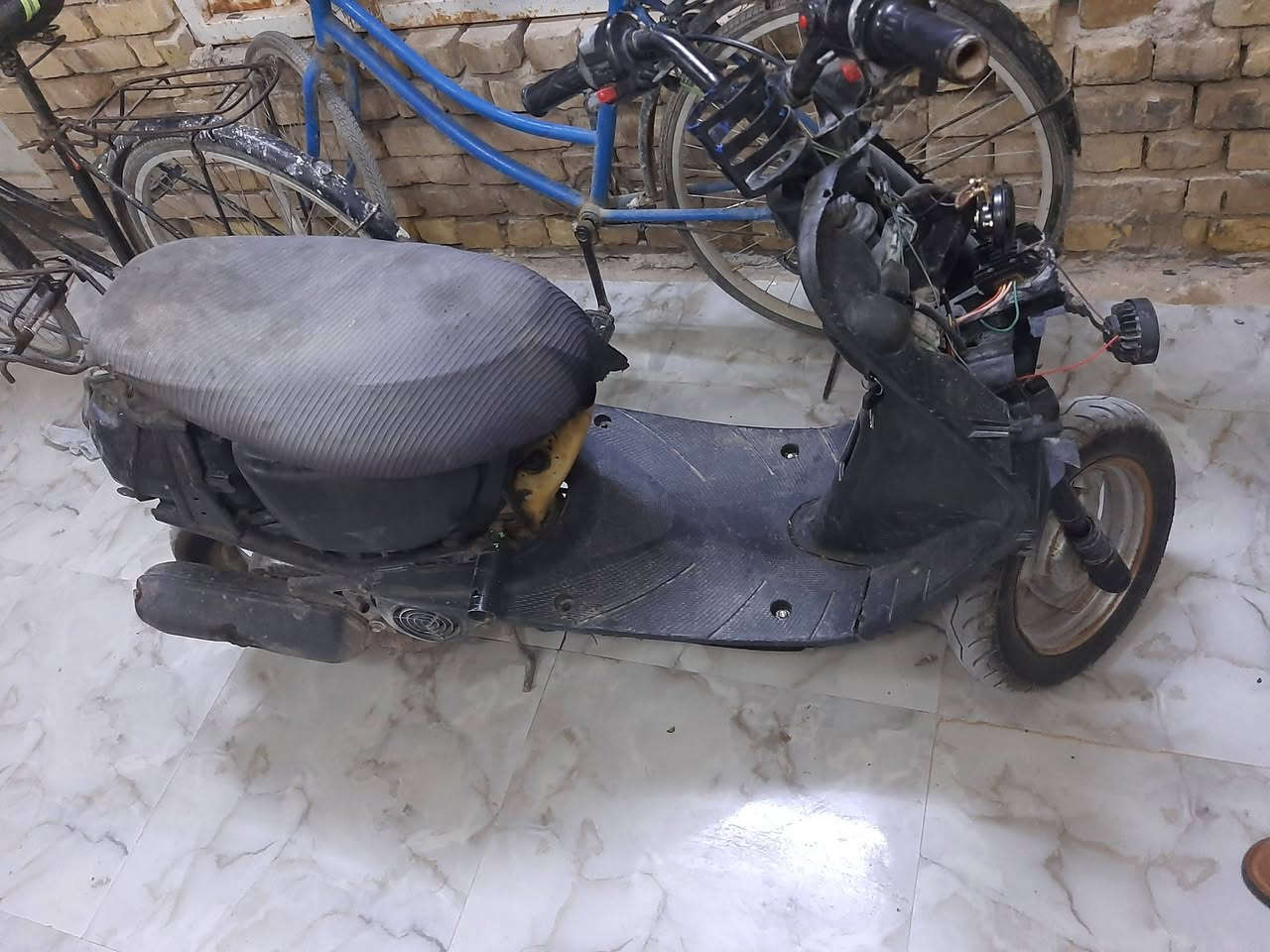 ذبانه للبيع مكينه مامفتوحه تاخذك وين ماتريد سعر 130وبيه مجال مكان شطره


**إذا كنت صاحب هذا الإعلان وتريد حذفه لأي سبب، رجاءا أرسل رسالة إلى الدعم الفني**