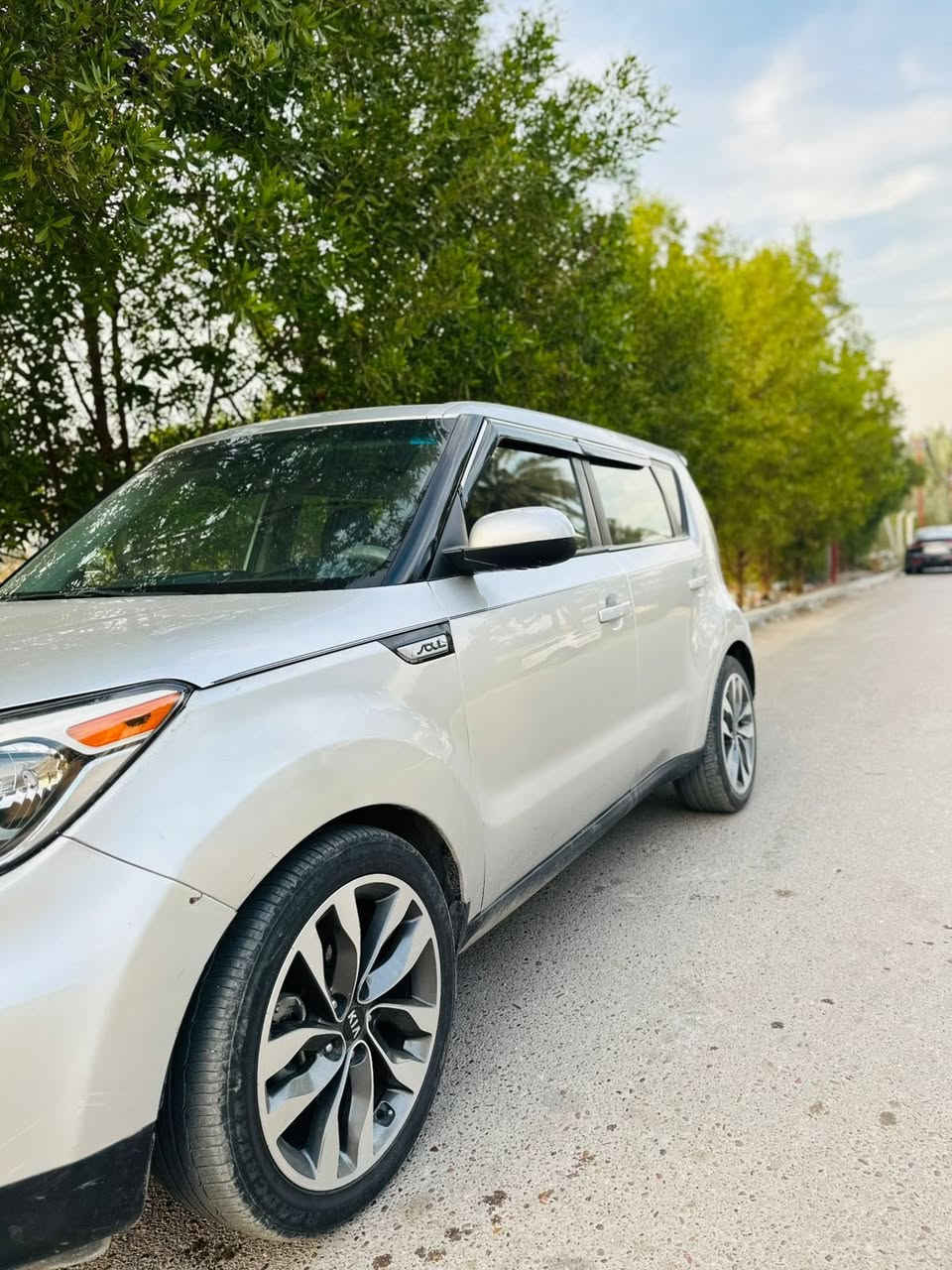 السلام عليكم للبيع
كيا صول مديل 2018
رقم بغداد أنكليزي
محرك 2000 جي دي اي 
مصبوغه احزام السياره 
شاشه جبيره كار ابلي
ثلاث انضمه قياده العنوان بغداد السعر 
104 للستفسار ***********
