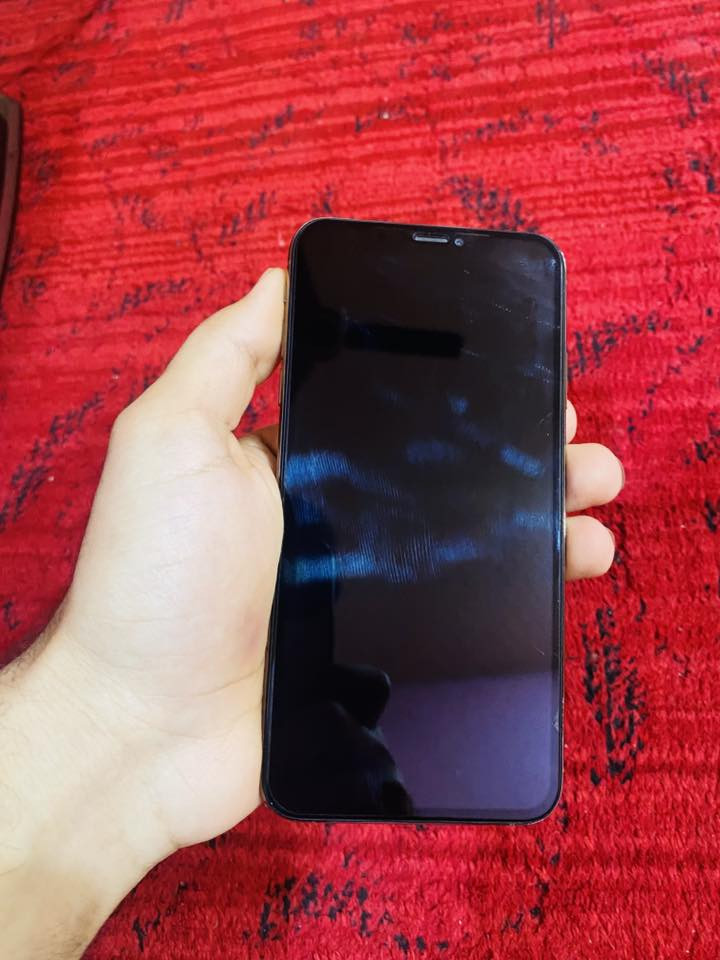 اكس ماكس للبيع ذاكره ٢٥٦ شريحتين مبدل بطاريه ١٠٠ فقط نضيف كلش وبي هاي لخضره بل شاشه لا تكبر ولا تصغر للعلم شاشه ما مبدل سعر ١٤٠ وبي مجال مكاني قرنه ***********
