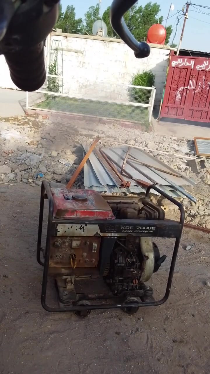السلام عليكم مولد كامه للبيع
كاز 5 كيفي 20 امبير 
لا تنقيص ولا تبخير 
سعر 350 عنوان حفريه 
***********
